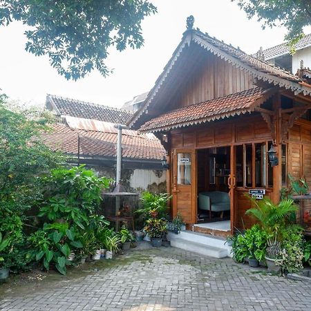 Reddoorz Syariah Near Plengkung Gading 2 Hotel Джокякарта Екстериор снимка