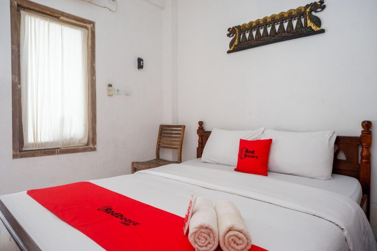 Reddoorz Syariah Near Plengkung Gading 2 Hotel Джокякарта Екстериор снимка