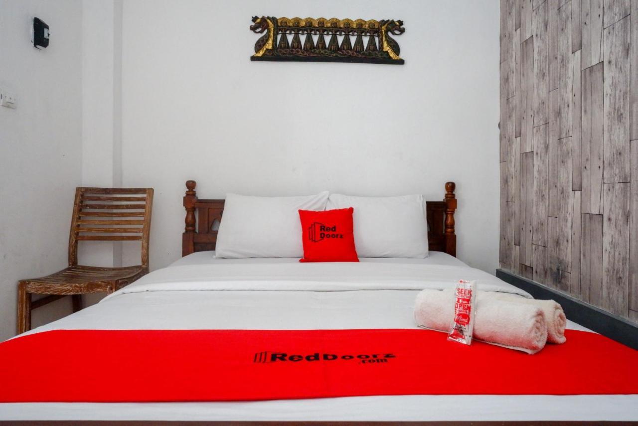 Reddoorz Syariah Near Plengkung Gading 2 Hotel Джокякарта Екстериор снимка