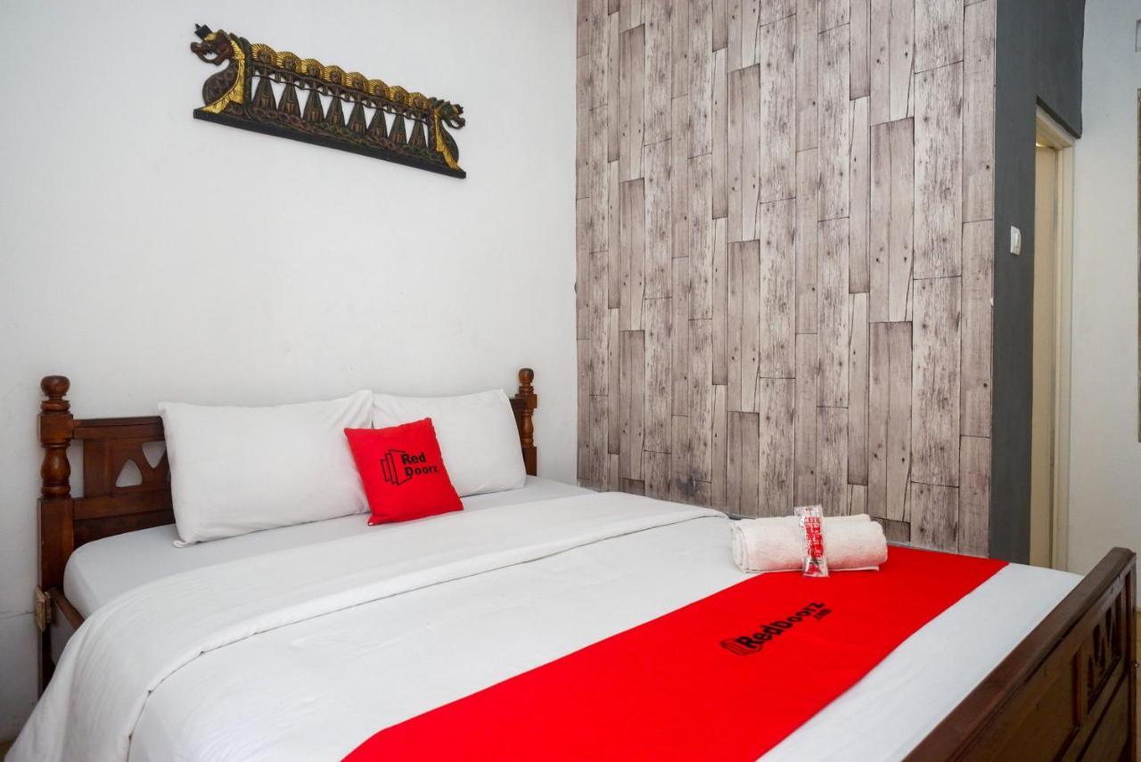 Reddoorz Syariah Near Plengkung Gading 2 Hotel Джокякарта Екстериор снимка