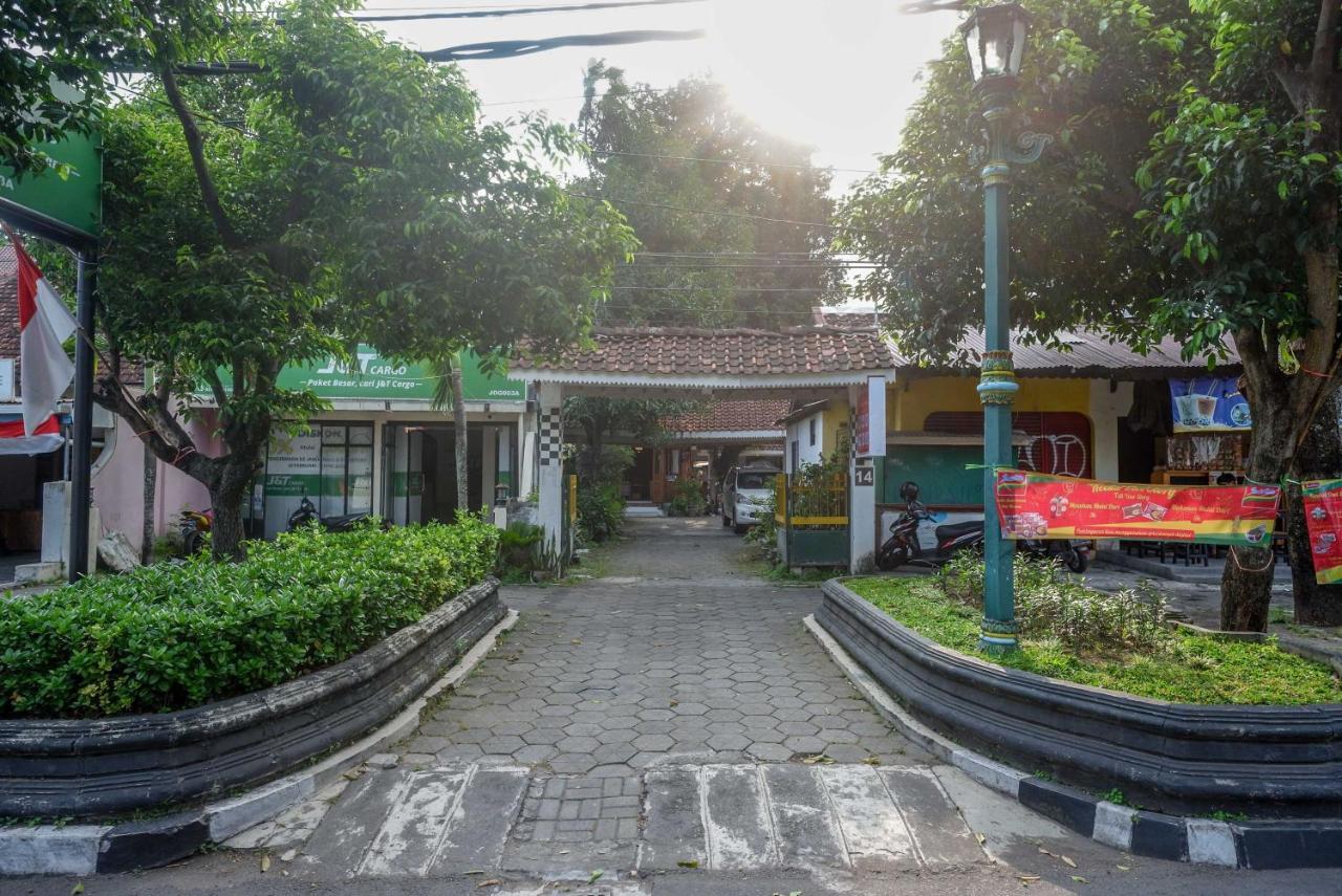 Reddoorz Syariah Near Plengkung Gading 2 Hotel Джокякарта Екстериор снимка