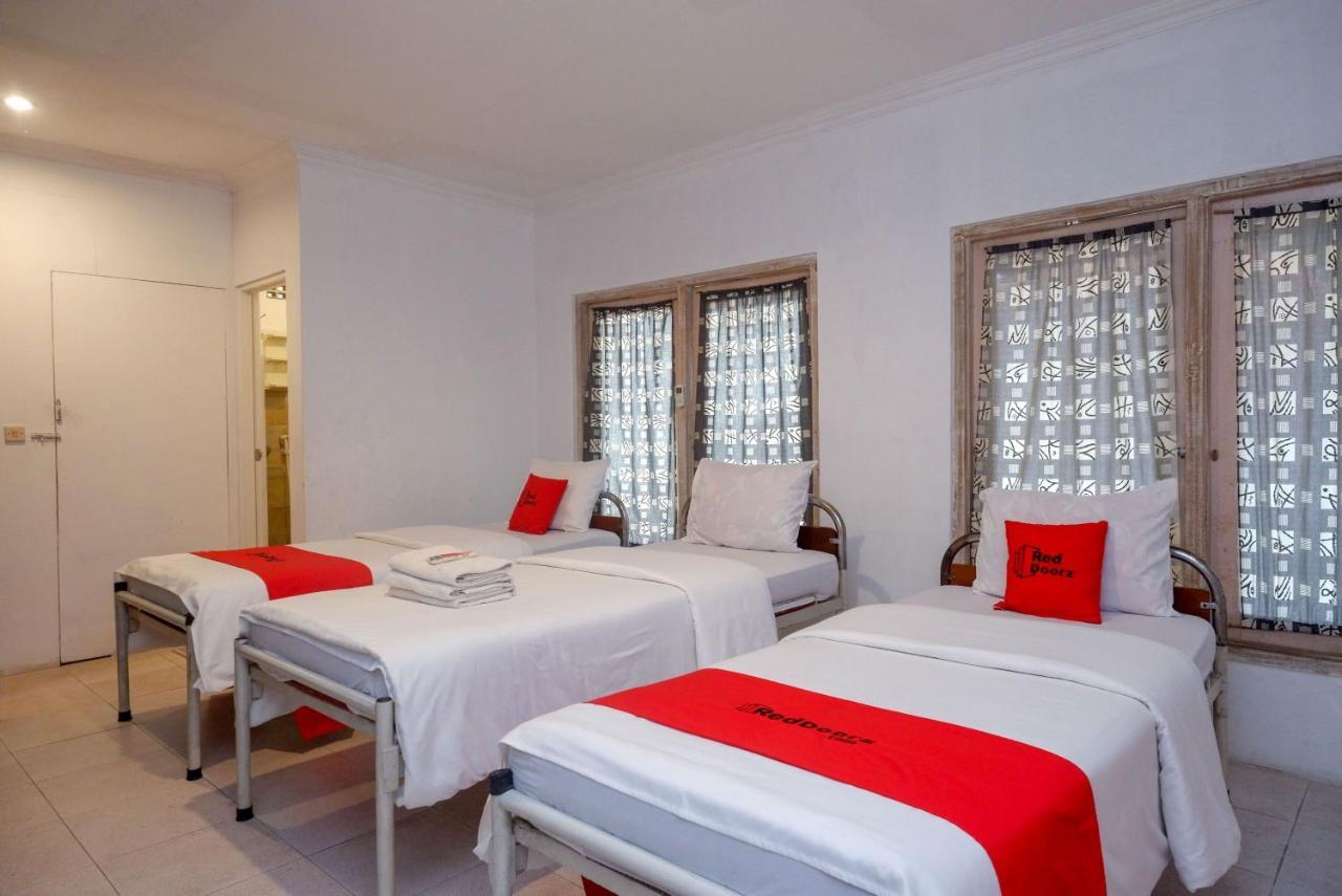 Reddoorz Syariah Near Plengkung Gading 2 Hotel Джокякарта Екстериор снимка