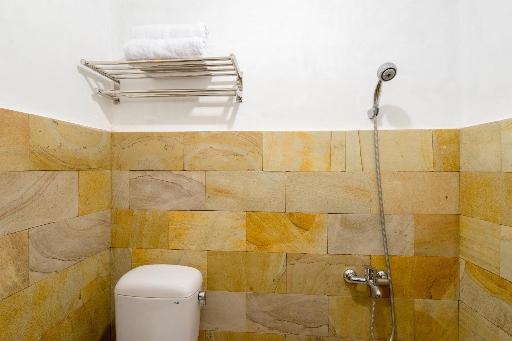 Reddoorz Syariah Near Plengkung Gading 2 Hotel Джокякарта Екстериор снимка